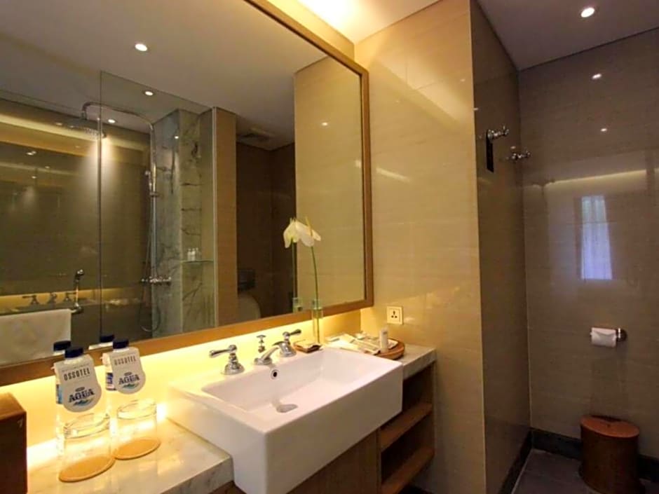 Ossotel Legian Hotel