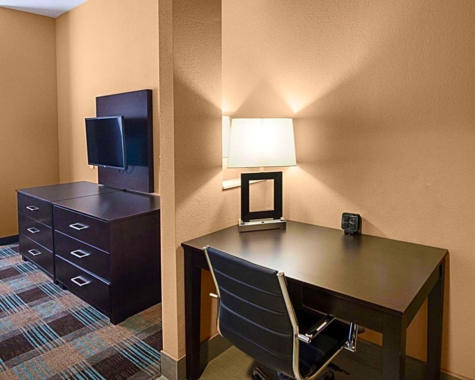 Comfort Suites Houston West At Clay Road