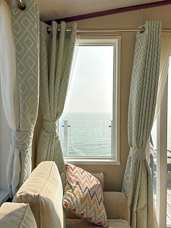 Pemberton Avon pitch 30 Creek Caravan Park dog friendly