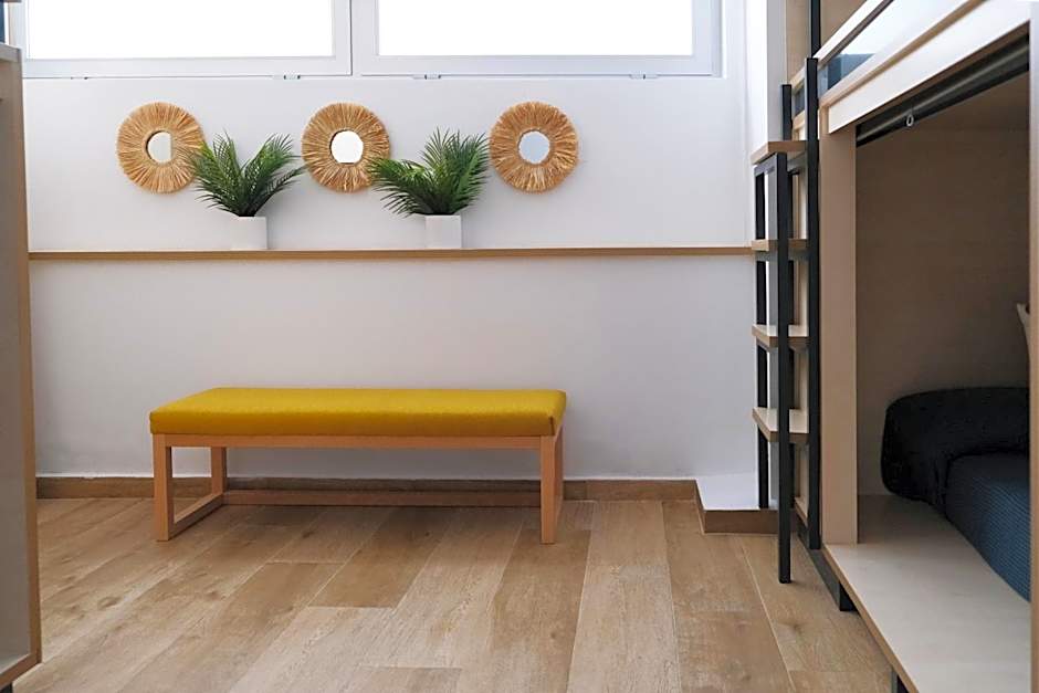 TAKE SURF Hostel Conil