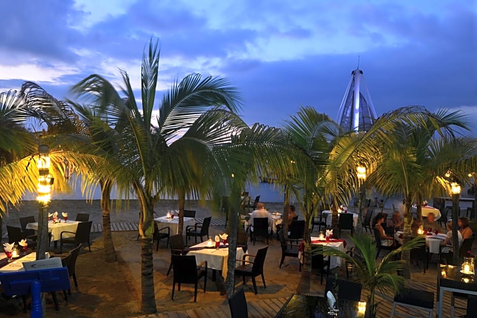 Emperador Vallarta Beachfront Hotel and Suites
