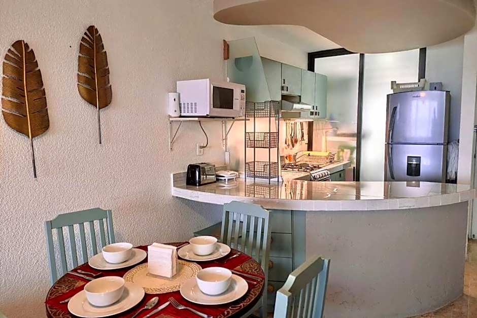 Oceanfront Condo BM By Andiani