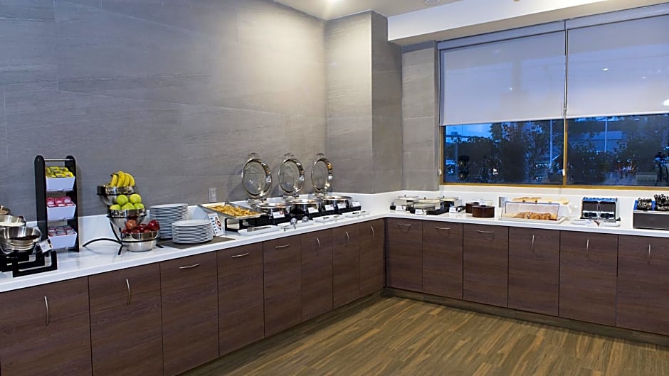Holiday Inn Express Mexico - Toreo By IHG