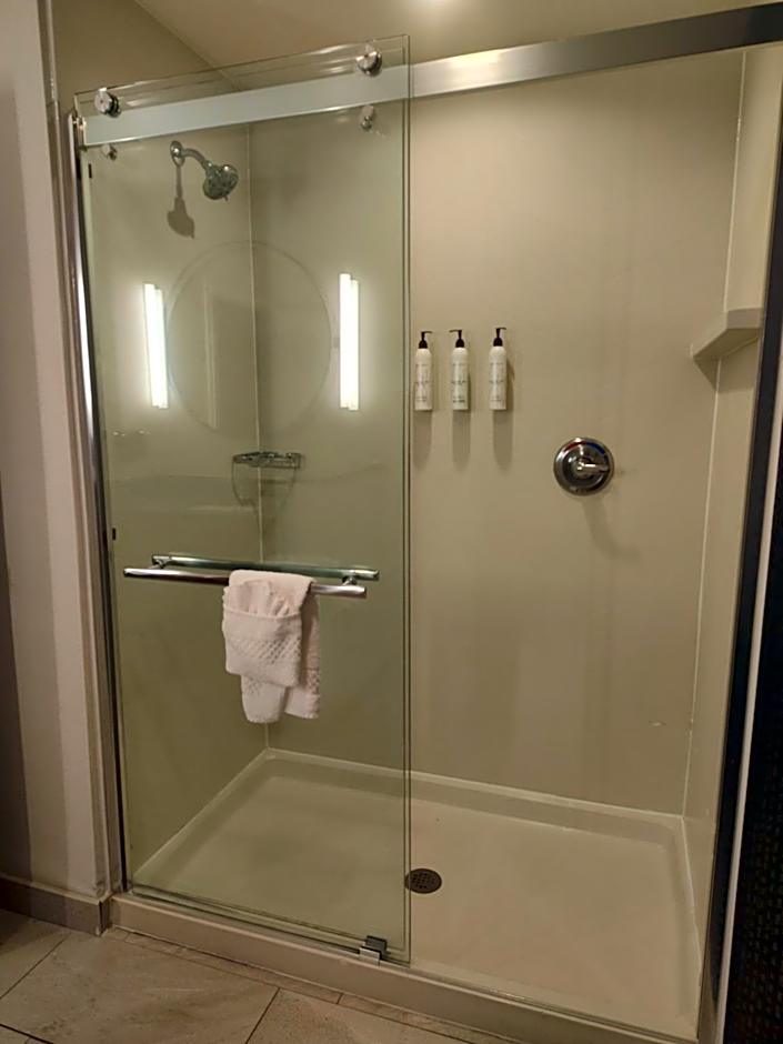 Fairfield Inn & Suites by Marriott Gainesville I-35