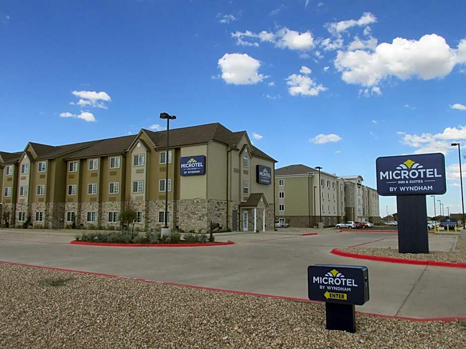 Microtel Inn & Suites by Wyndham Midland