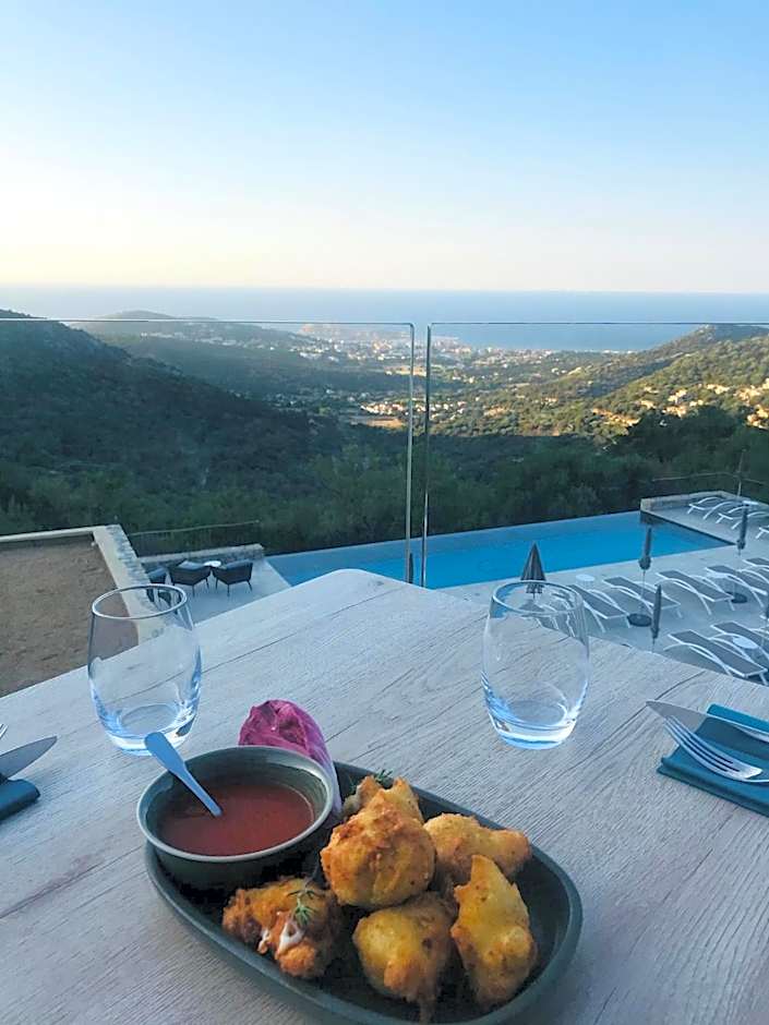 Hotel La Santa