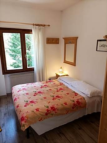 Family Room (2 Adults + 1 Child)