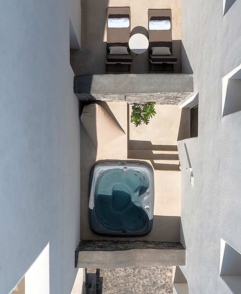 Danae Suites Santorini