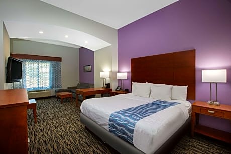 1 King Bed Executive Room Non-Smoking