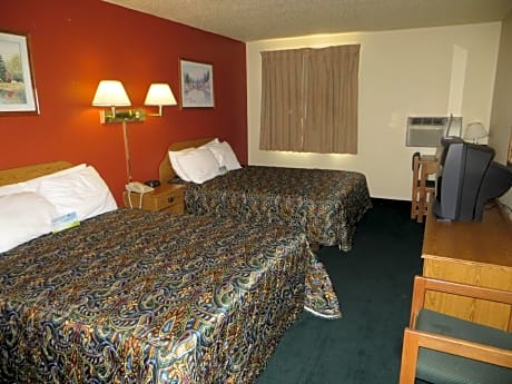 Deluxe Queen Room with Two Queen Beds -Disability Access - Non-Smoking