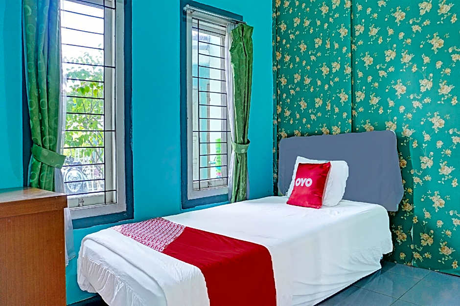 Hotel O Home Stay Elis Cateliya Syariah