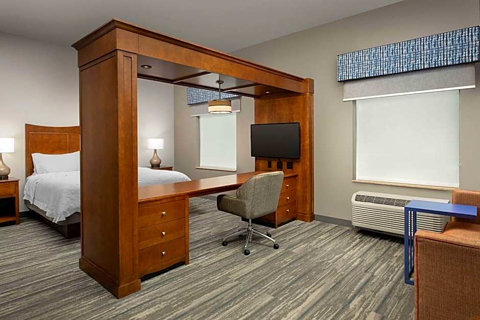 Hampton Inn By Hilton And Suites Holly Springs