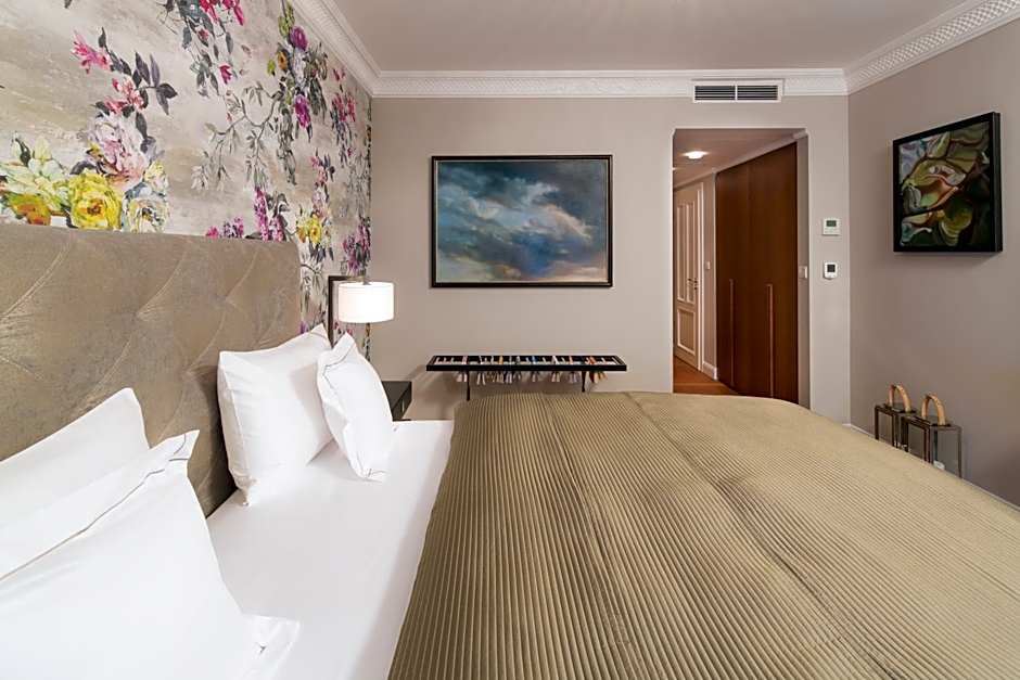 Rubin Luxury Apartments