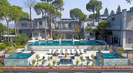 Moksha Himalaya Spa Resort