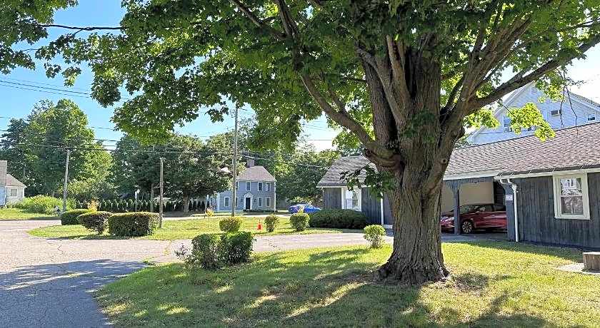 Village Motel by OYO