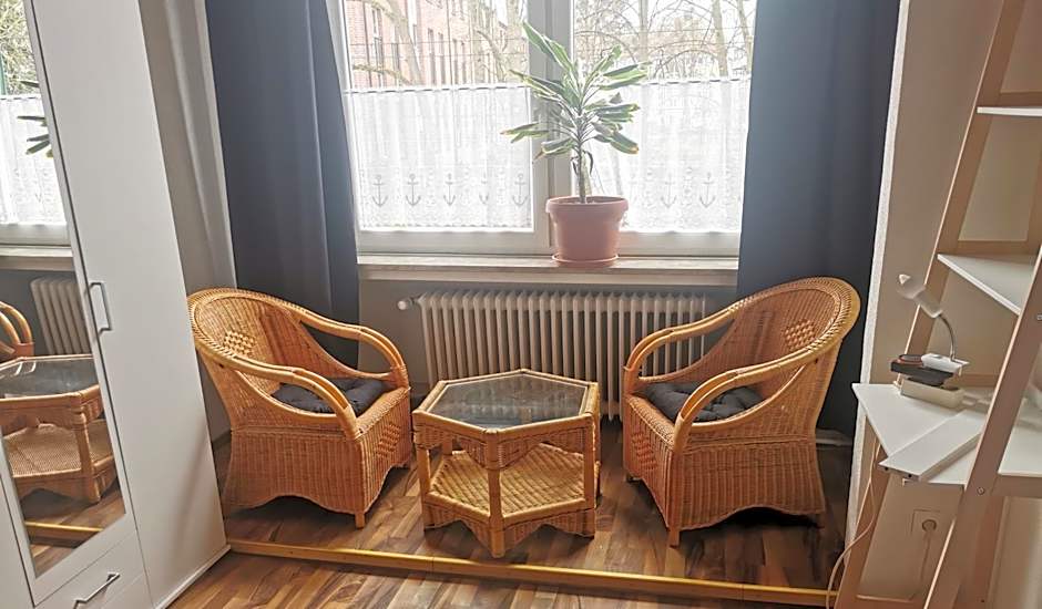 Eva&#x27;s Hostel - Self Check-In &amp; Only Private Rooms