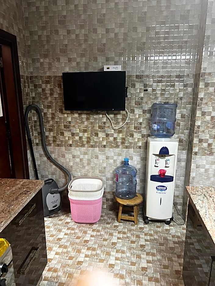 Super luxury flat near airport شقة سكنية قمة الفخامة والاتساع بقرب المولات التجارية و المطار