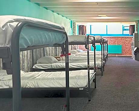 1 Bed in 14-Bed Mixed Dormitory