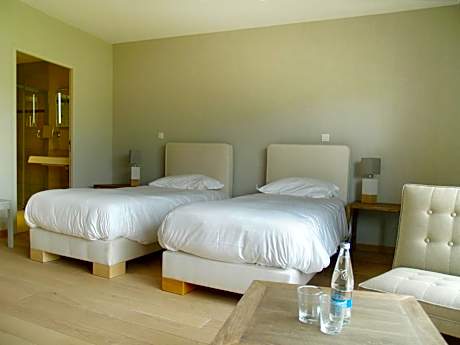 Double Room  sea side  - Ground Floor