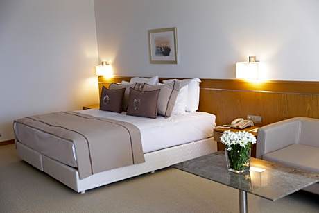 Deluxe Double Room with Balcony and Sea View