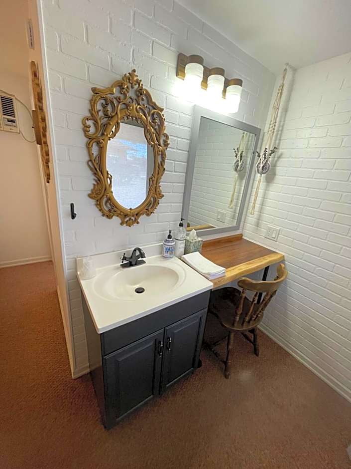 The Aztec Motel & Creative Space