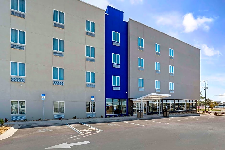 Sleep Inn & Suites