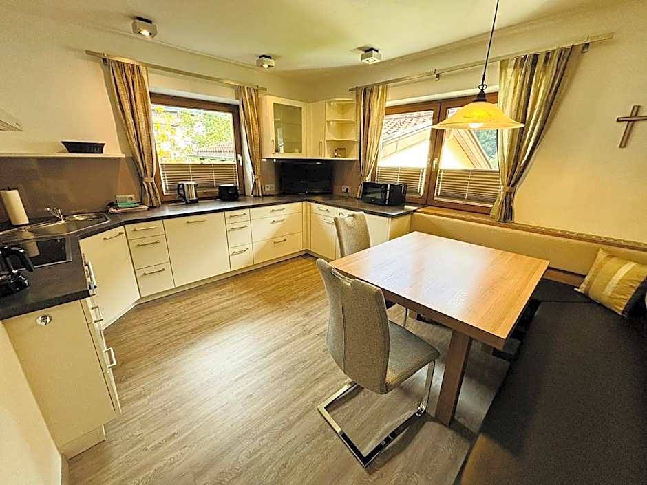 Aparthotel Dorfplatzl Garni