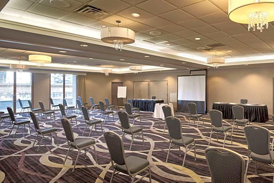 Holiday Inn Express Vancouver-Metrotown (Burnaby) By IHG
