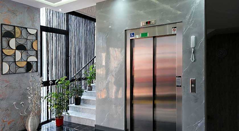 Melanj Airport Hotel