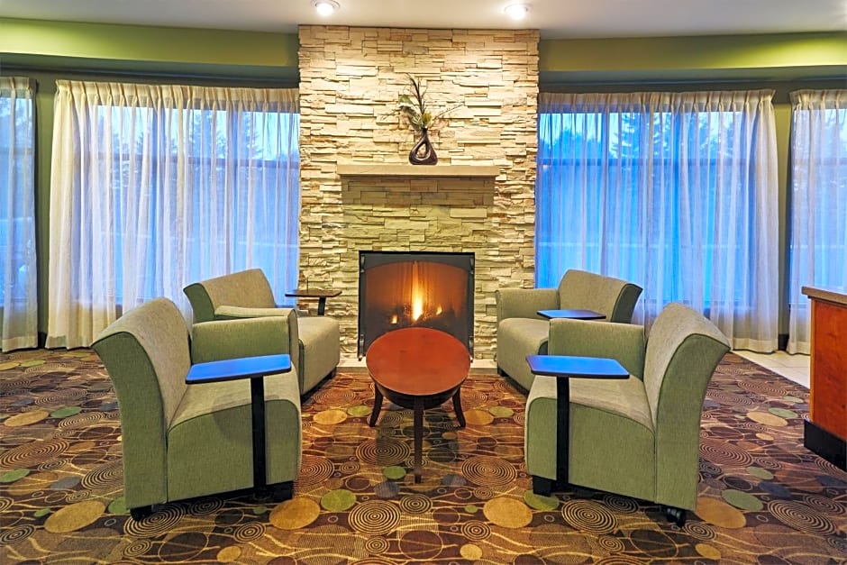 Holiday Inn Express & Suites Verona By IHG