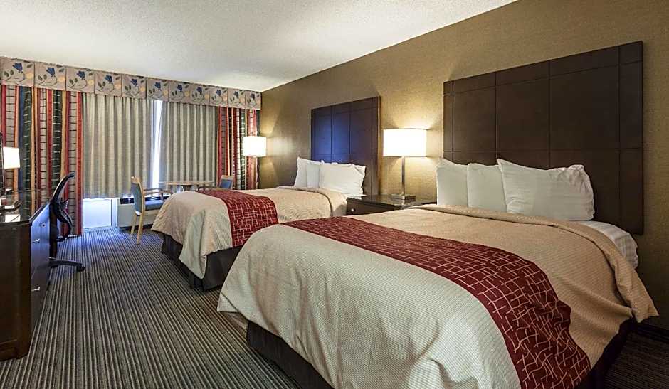 Red Roof Inn & Suites Dekalb