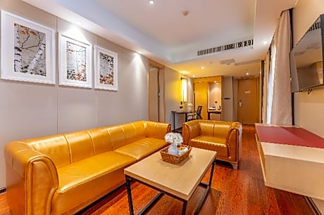 Dossen - Executive Suite