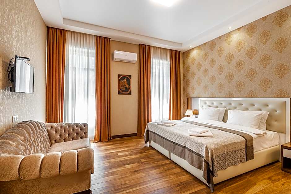Ornament Hotel