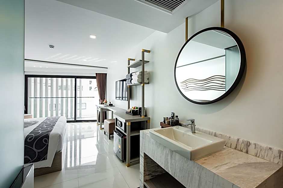 Blackwoods Hotel Pattaya - SHA Extra Plus