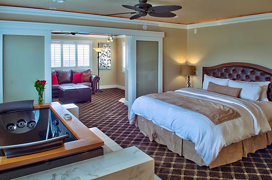 Lovers Point Inn
