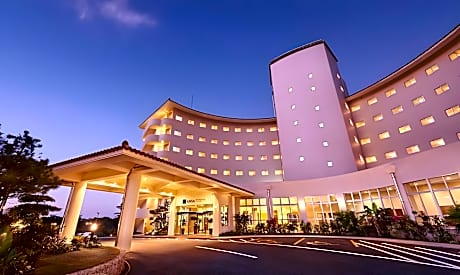 ANA Crowne Plaza Resort Okinawa Uruma Hills By IHG