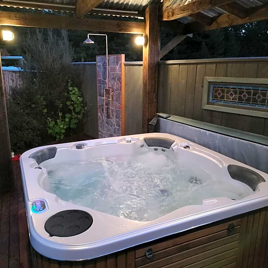 Redwood Valley B & B