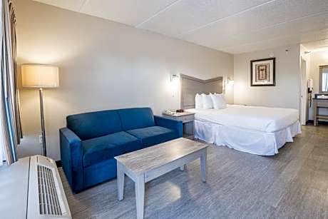 King Room with Pool View