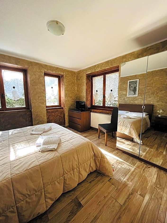 San Luigi - Rooms & Apartments