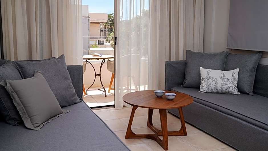 The Mini Beach Hotel