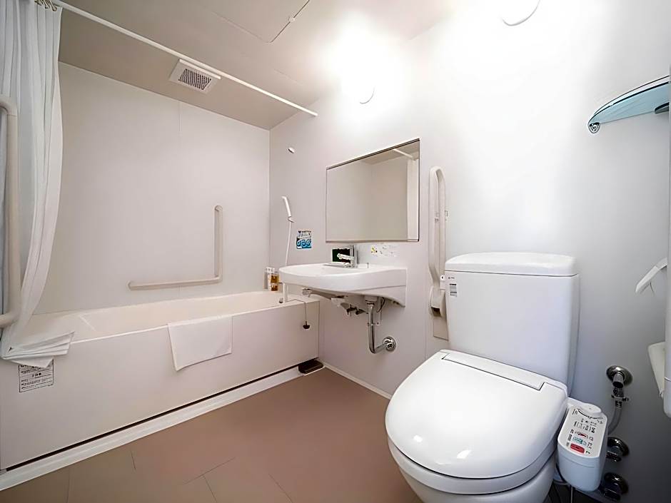 Super Hotel Yamagata Sakurambo-Higashine Station Front