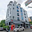 OYO 818 Suksomboon Residence
