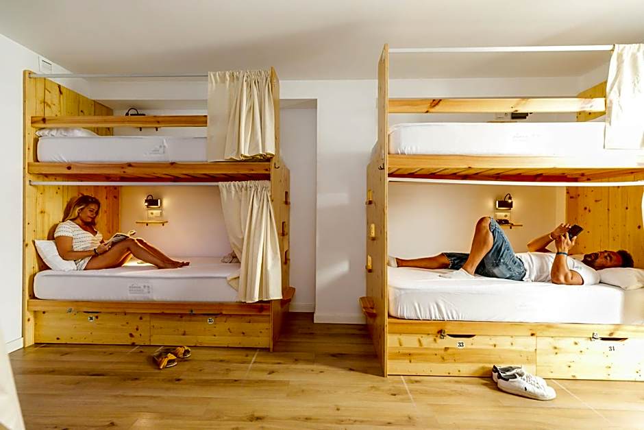 We Hostel Palma - Albergue