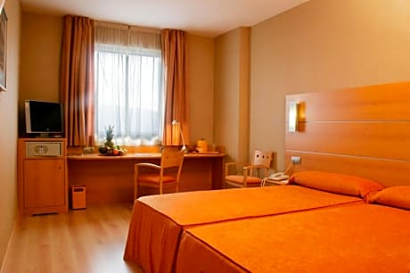Family room (2 adultos + 2 children up to 10 years