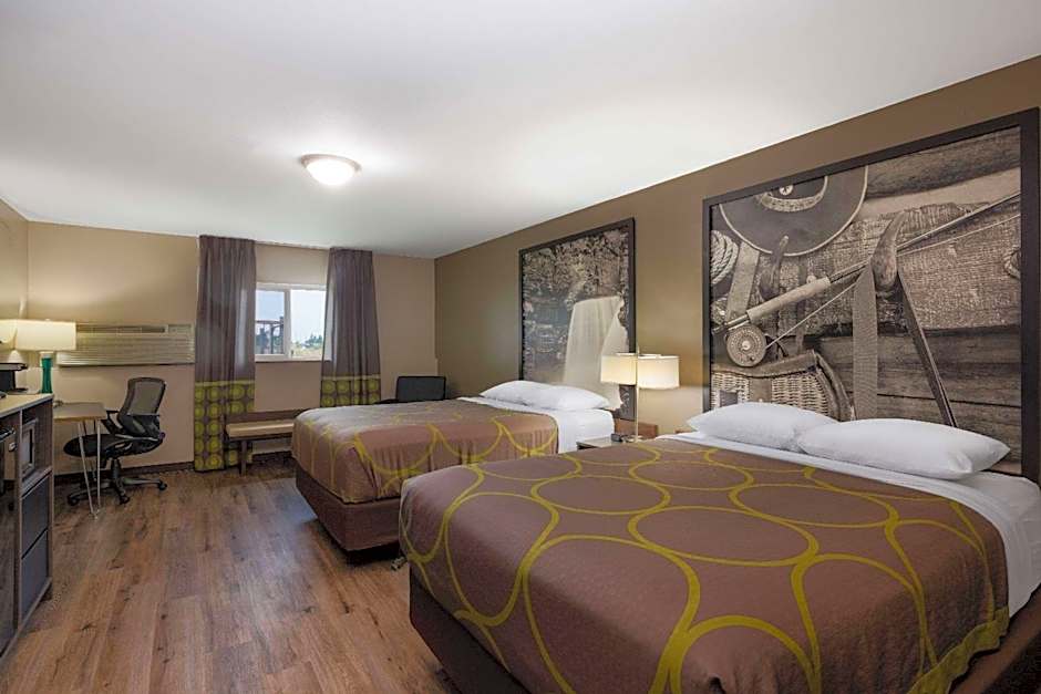 Super 8 by Wyndham Belgrade/Bozeman Airport