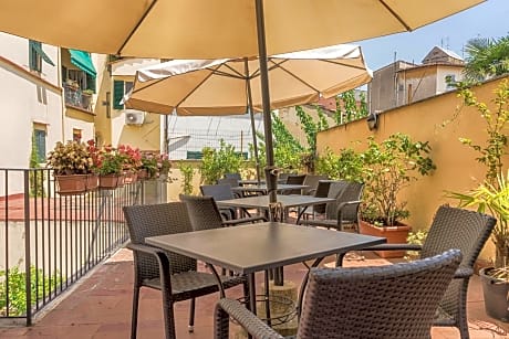 Hotel Monica