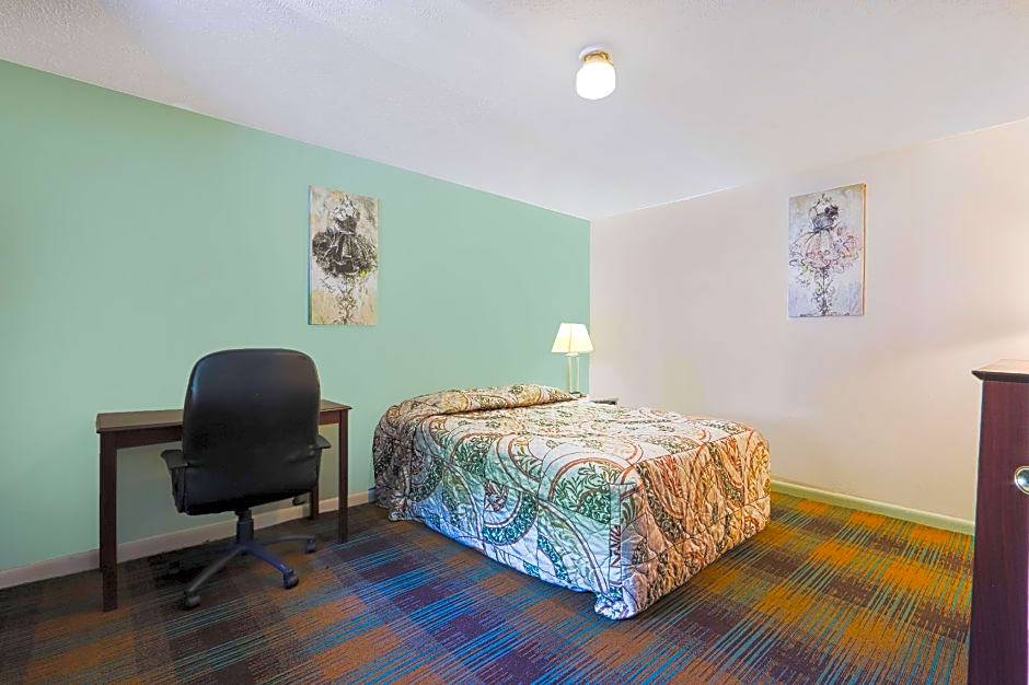 Travelers Inn by OYO Beaver, Hwy 19