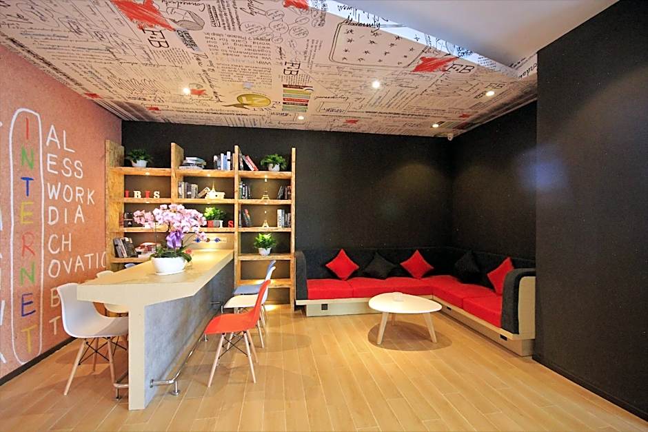 ibis Shenyang north station