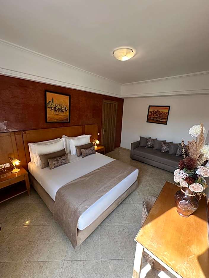 Hotel Mounia