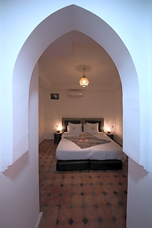 2 Beds